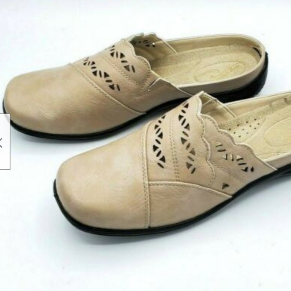 Easy Street Slip On Mules Flats Bone Comfort Color Womens Size 10M EU 41